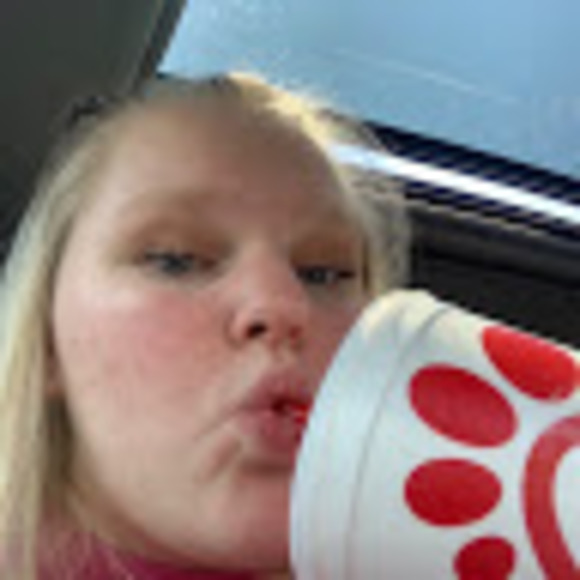 Meet your Posher, Kaysi - Picture 1 of 1